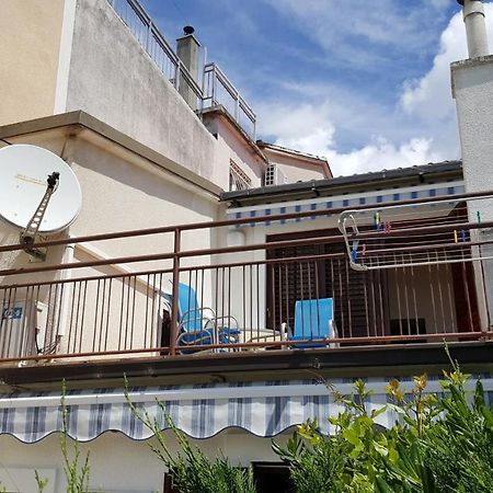 Apartments By The Sea Selce, Crikvenica - 15063 Eksteriør billede