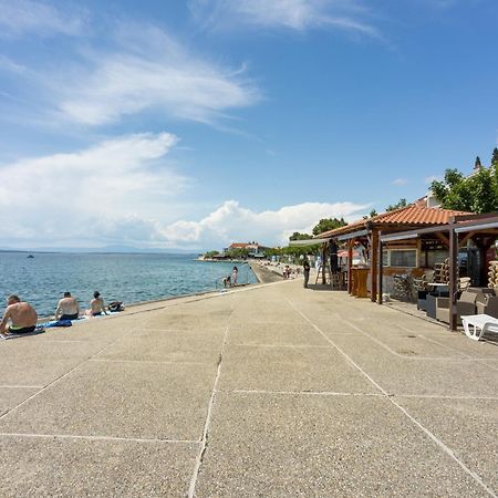 Apartments By The Sea Selce, Crikvenica - 15063 Eksteriør billede